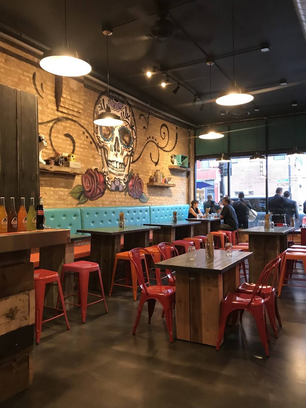 Calavera | restaurant | 1438 W Chicago Ave, Chicago, IL 60642, USA | 3122557925 OR +1 312-255-7925