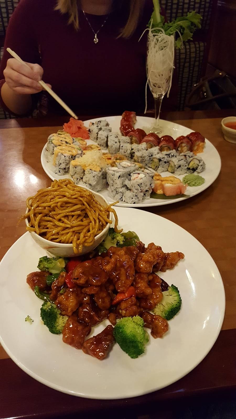 Yoshi Sushi Bar and Japanese Cuisine | restaurant | 260 Racine Dr, Wilmington, NC 28403, USA | 9107996799 OR +1 910-799-6799