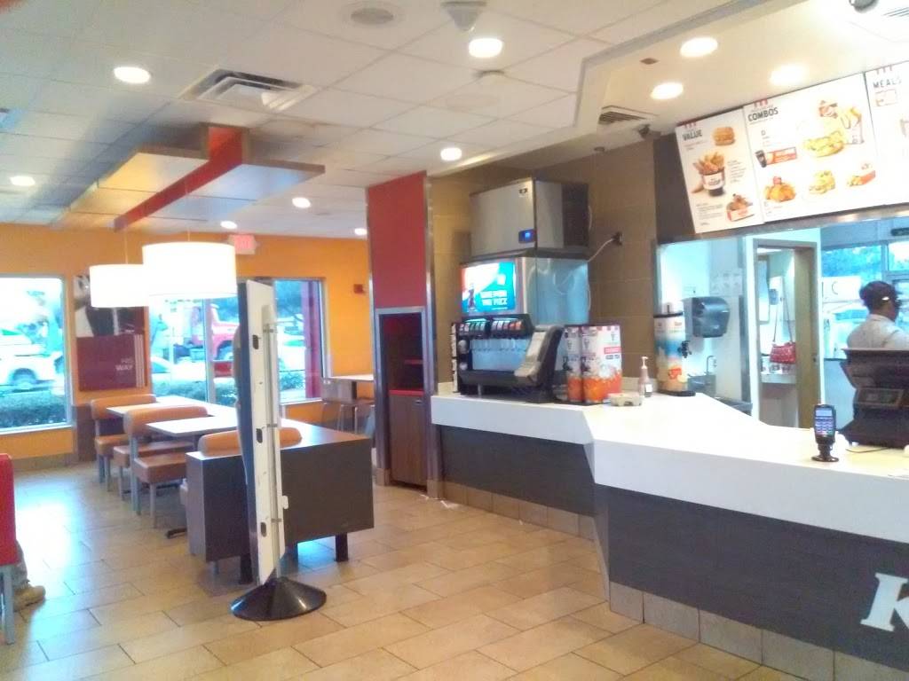 KFC | restaurant | 1733 N 50th St, Tampa, FL 33619, USA | 8132486936 OR +1 813-248-6936