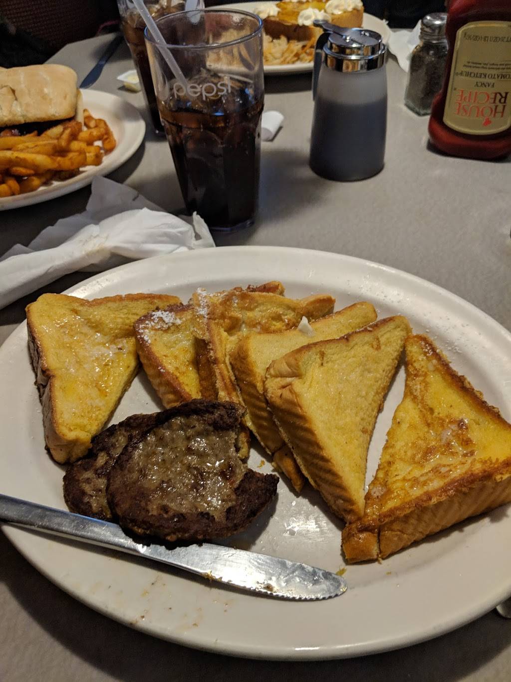 Abbyland Travel Center | restaurant | 219 Plaza Dr, Curtiss, WI 54422, USA | 7152236666 OR +1 715-223-6666