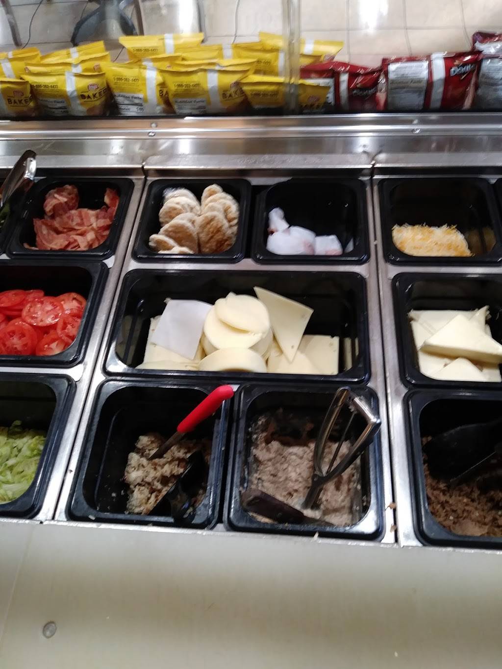 Subway Restaurants | restaurant | 2400 West Ave Suite 4, San Antonio, TX 78201, USA | 2107378054 OR +1 210-737-8054