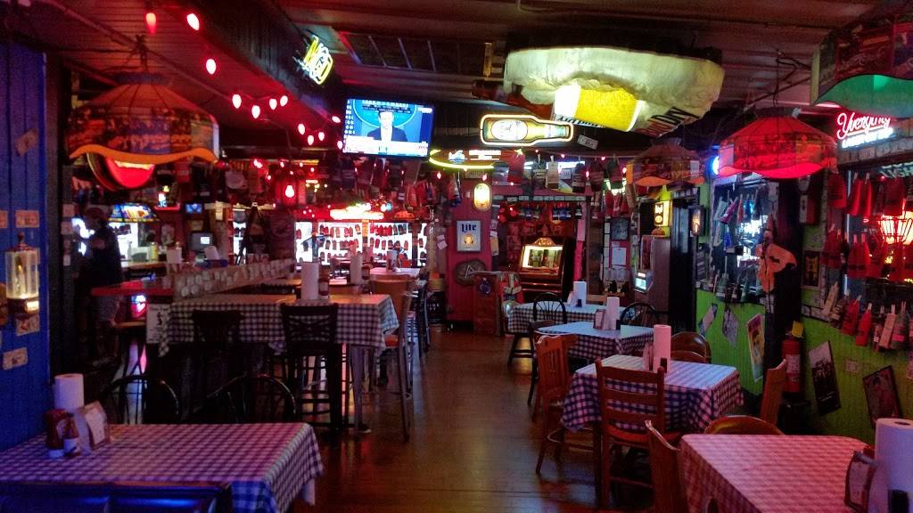 Champys Famous Fried Chicken Athens | restaurant | 1120 Baxter St, Athens, GA 30606, USA | 7068503092 OR +1 706-850-3092