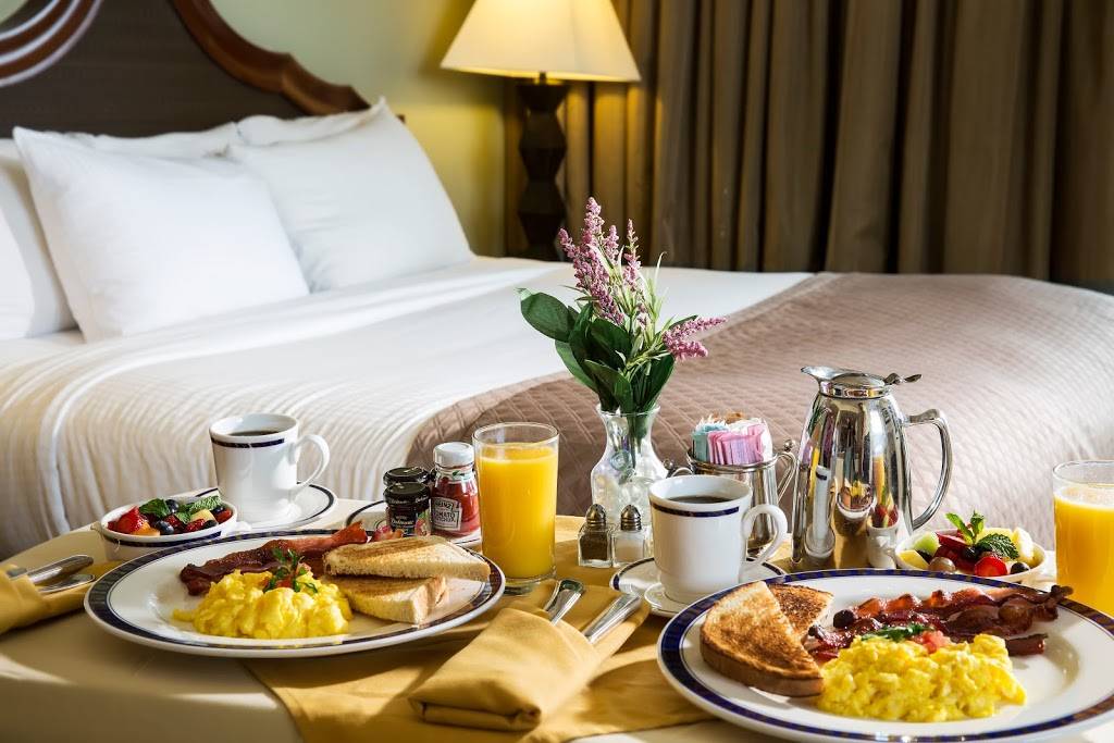 Waterscapes Restaurant at Marina Inn Grande Dunes | restaurant | 8121 Amalfi Pl, Myrtle Beach, SC 29572, USA | 8439132845 OR +1 843-913-2845