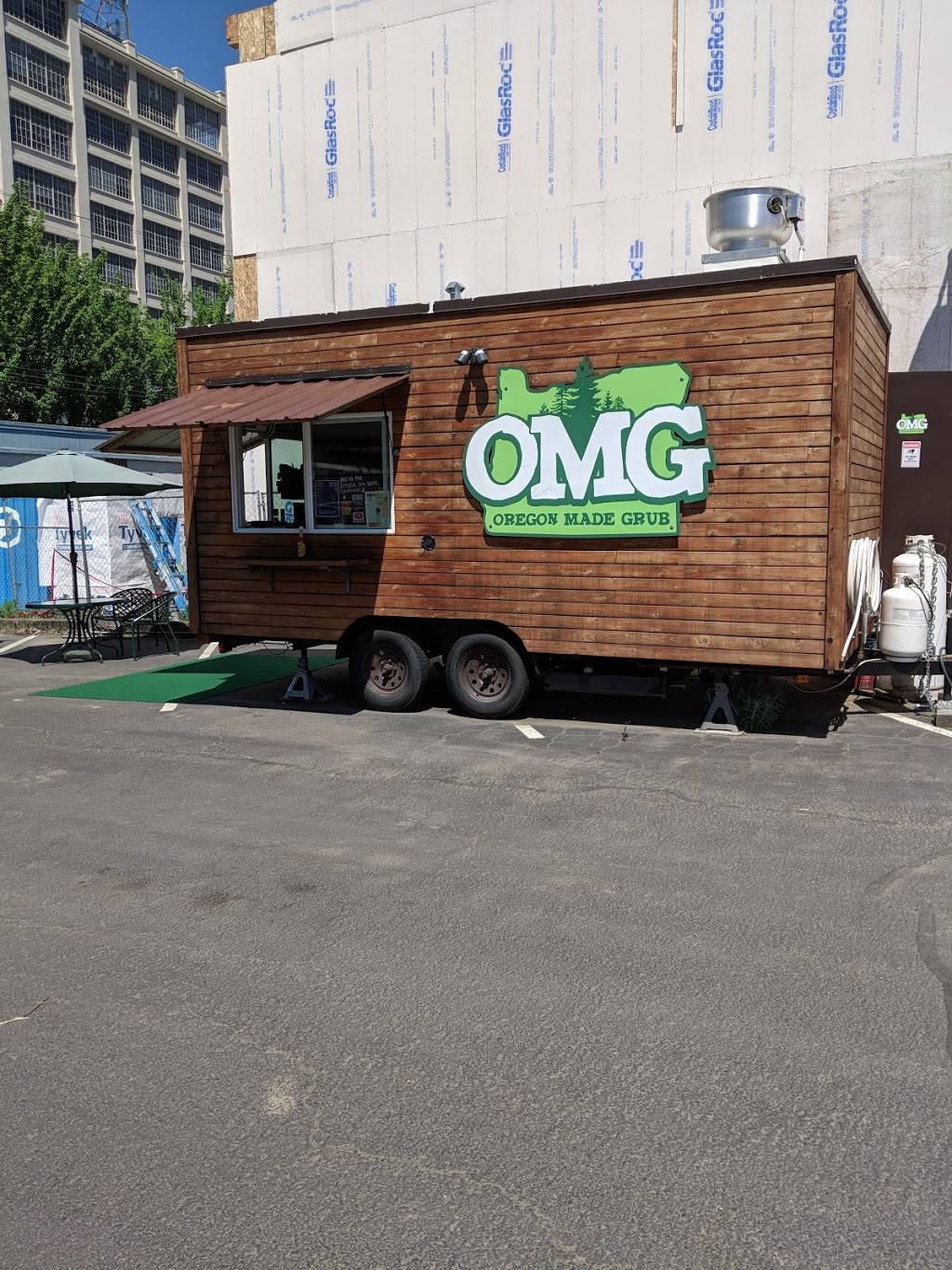 Oregon Made Grub (OMG) | restaurant | 2671 NW Vaughn St, Portland, OR 97210, USA | 9712191882 OR +1 971-219-1882