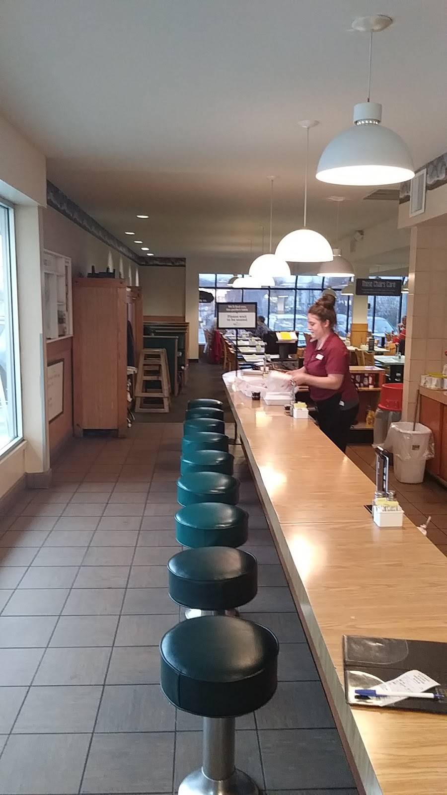 Farmington Big Stop | restaurant | 507 Wilton Rd, Farmington, ME 04938, USA | 2077784384 OR +1 207-778-4384