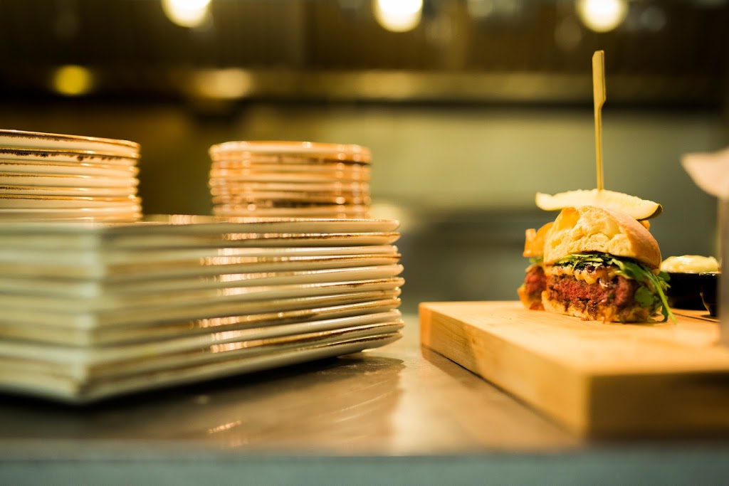 Palace Cafe | restaurant | 1301 East 15th Street 15th &, S Peoria Ave, Tulsa, OK 74120, USA | 9185824321 OR +1 918-582-4321