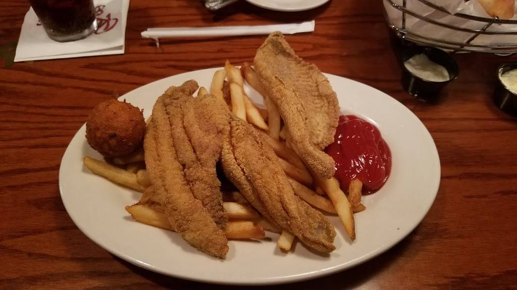 Ralph & Kacoos | restaurant | 3107 S 1st St, Lufkin, TX 75901, USA | 9366348000 OR +1 936-634-8000