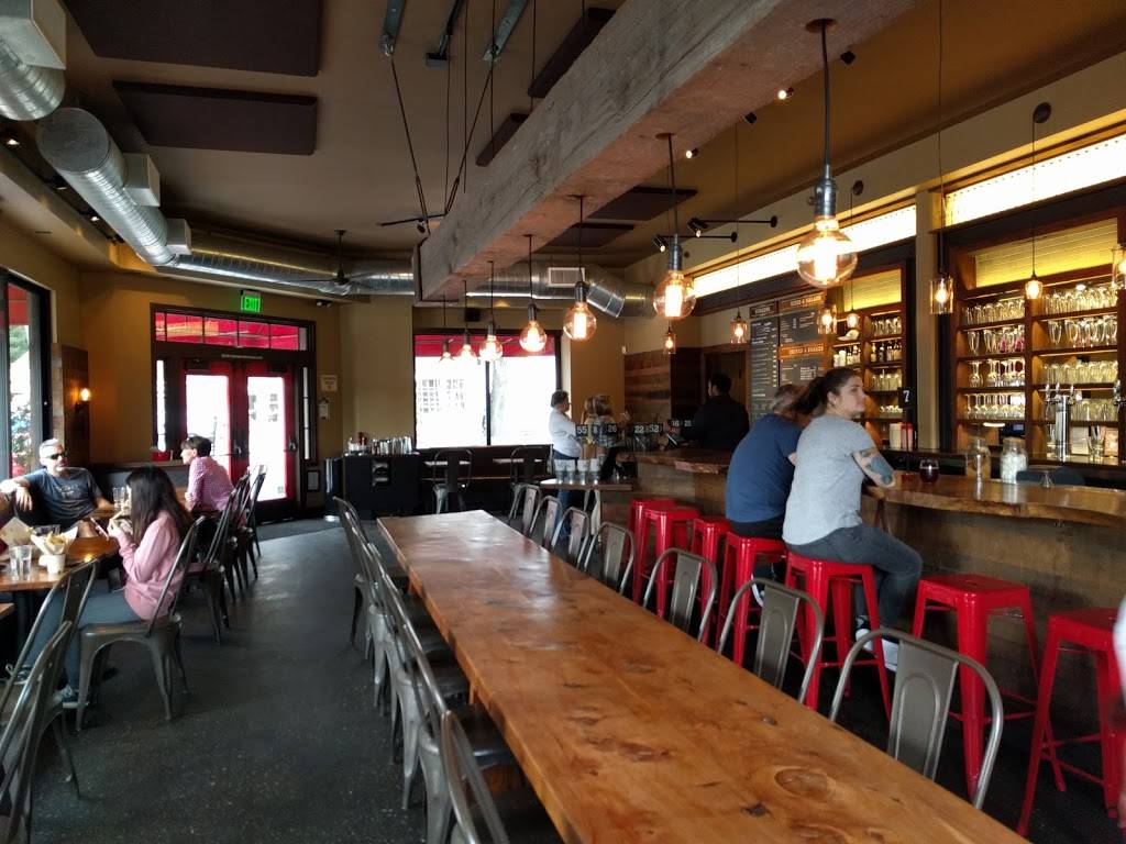 Roam Artisan Burgers | restaurant | 23 Lafayette Cir, Lafayette, CA 94549, USA | 9253850798 OR +1 925-385-0798