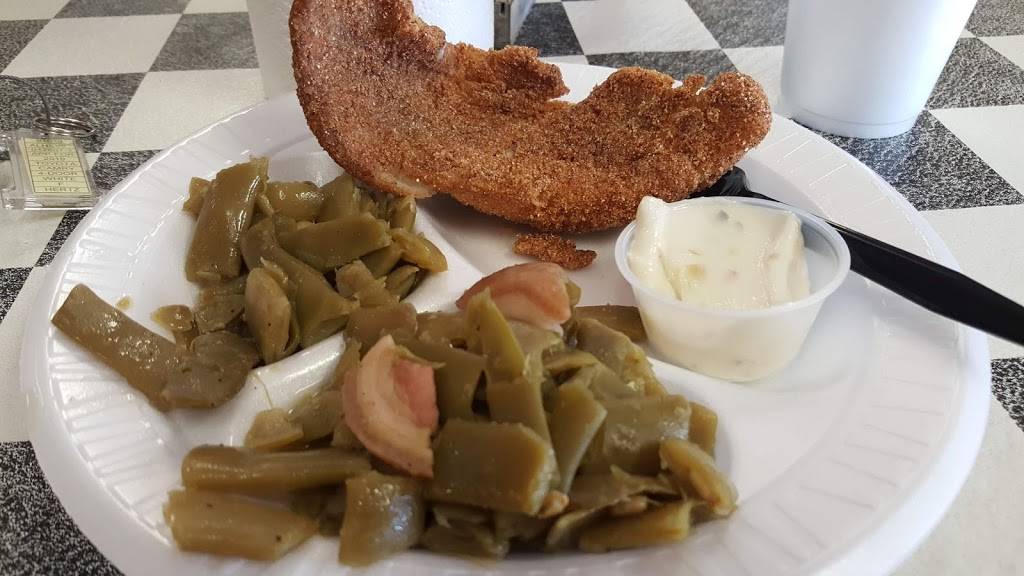 Camellias Country Store And Restaurant | restaurant | 18025 Nuclear Plant Rd, Tanner, AL 35671, USA | 2564444800 OR +1 256-444-4800