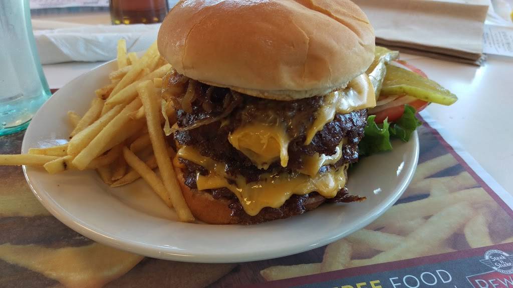 Steak n Shake | restaurant | 80 Homer M Adams Pkwy, Alton, IL 62002, USA | 6182080571 OR +1 618-208-0571