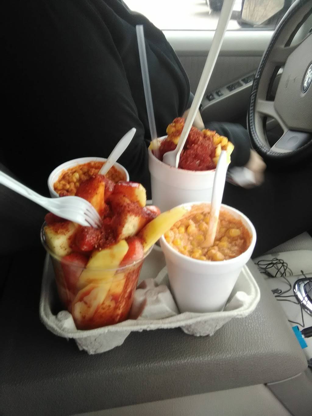 El Rico Chamoyon | restaurant | 710 N Main St, Duncanville, TX 75116, USA | 9724001199 OR +1 972-400-1199