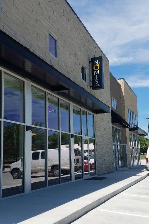 Nomis Asian Cuisine | restaurant | 404 8th St SW, Altoona, IA 50009, USA | 5154146792 OR +1 515-414-6792