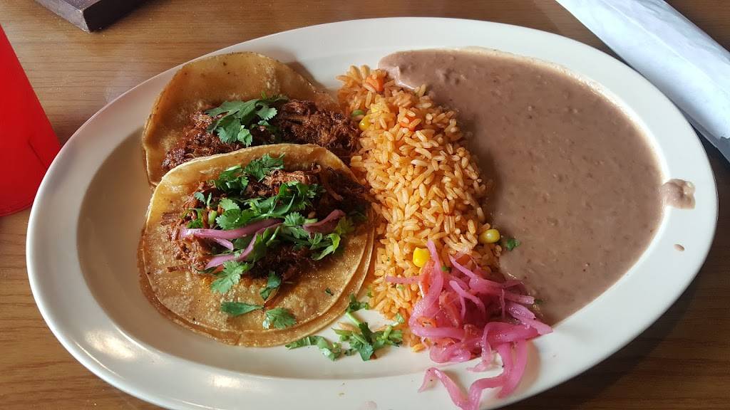 Zona Caliente Sports Bar And Grill | restaurant | 6507 S Cooper St #167, Arlington, TX 76001, USA | 8173755044 OR +1 817-375-5044