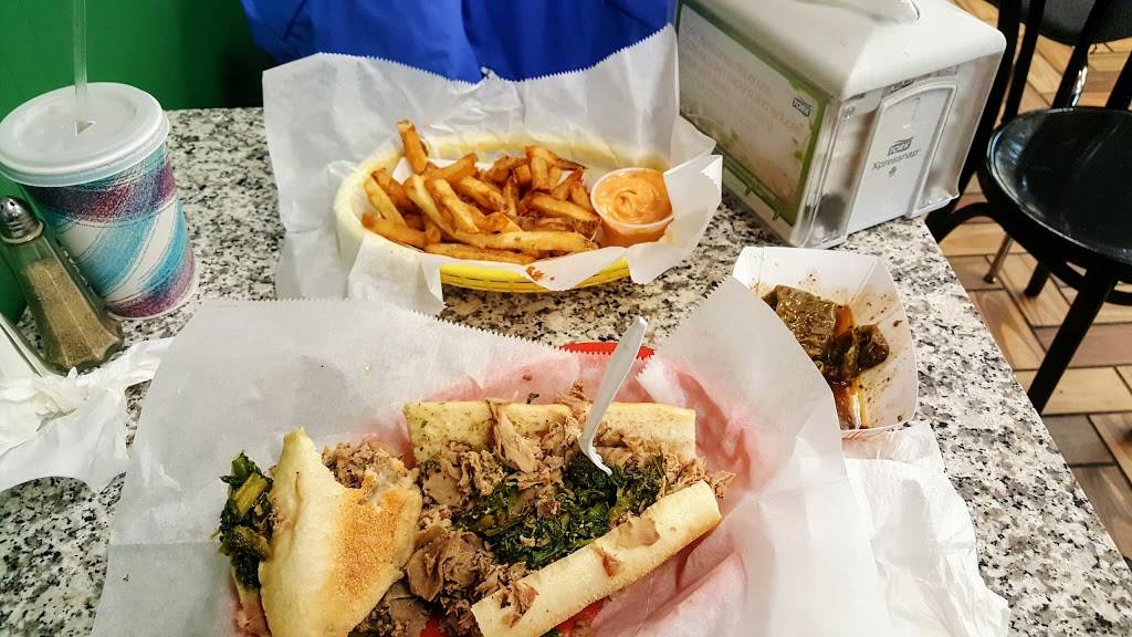 DiNics Pork & Beef | restaurant | 411 Doylestown Rd, Montgomeryville, PA 18936, USA | 2676497758 OR +1 267-649-7758