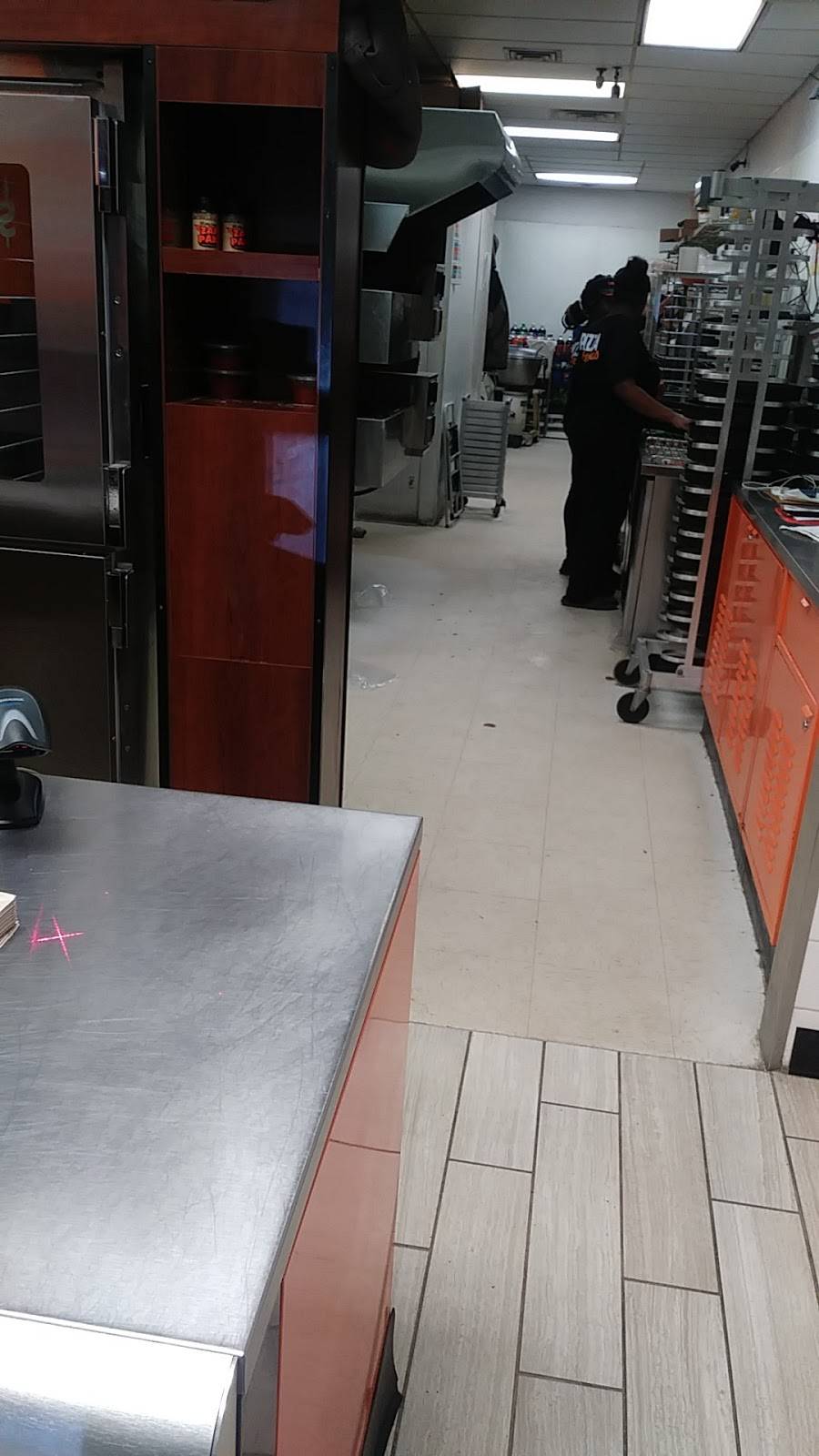 Little Caesars Pizza | meal takeaway | 4100 E Harry St, Wichita, KS 67218, USA | 3166864400 OR +1 316-686-4400