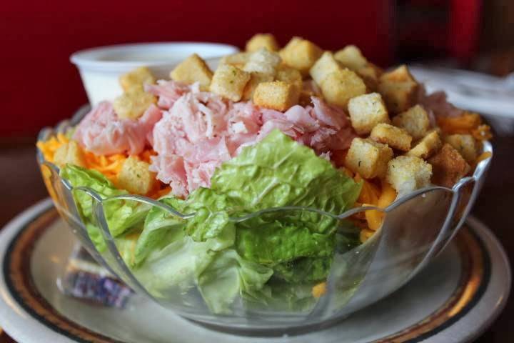 Quatros Deep Pan Pizza | restaurant | 218 W Freeman St, Carbondale, IL 62901, USA | 6185495326 OR +1 618-549-5326