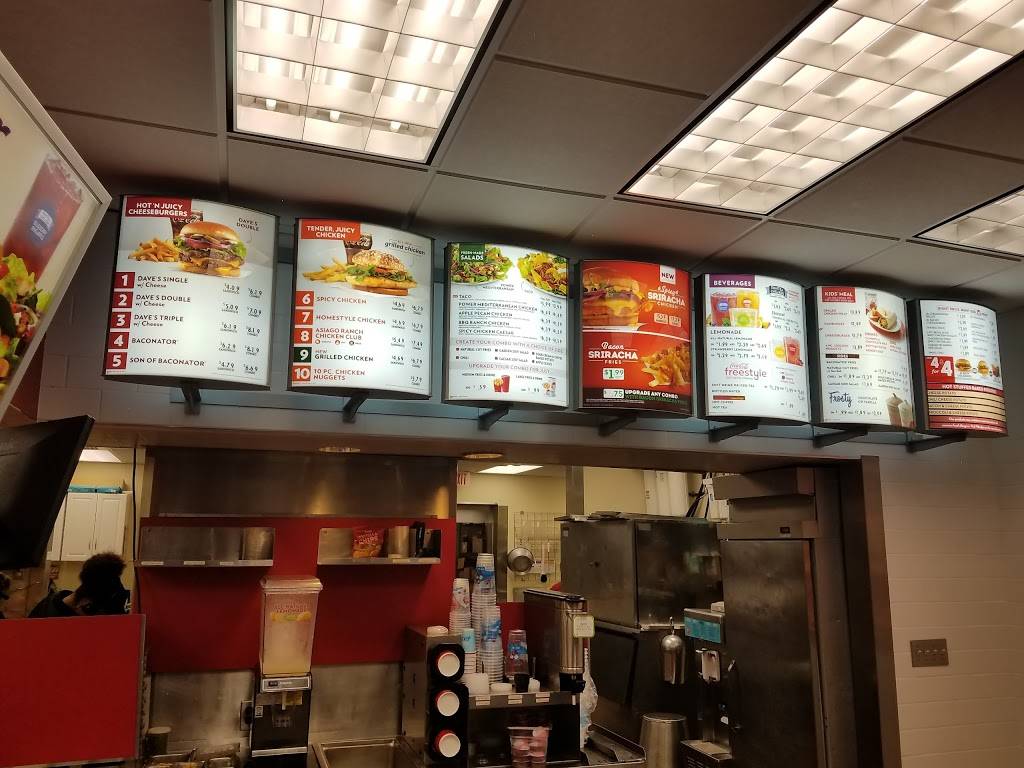 Wendys | restaurant | 1011 Bichara Blvd, Lady Lake, FL 32159, USA | 3527506022 OR +1 352-750-6022