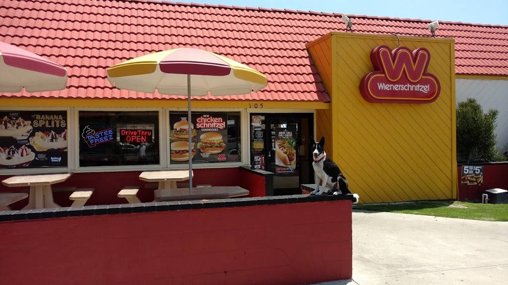 Wienerschnitzel | restaurant | 105 El Camino Real, Tustin, CA 92780, USA | 7148329669 OR +1 714-832-9669