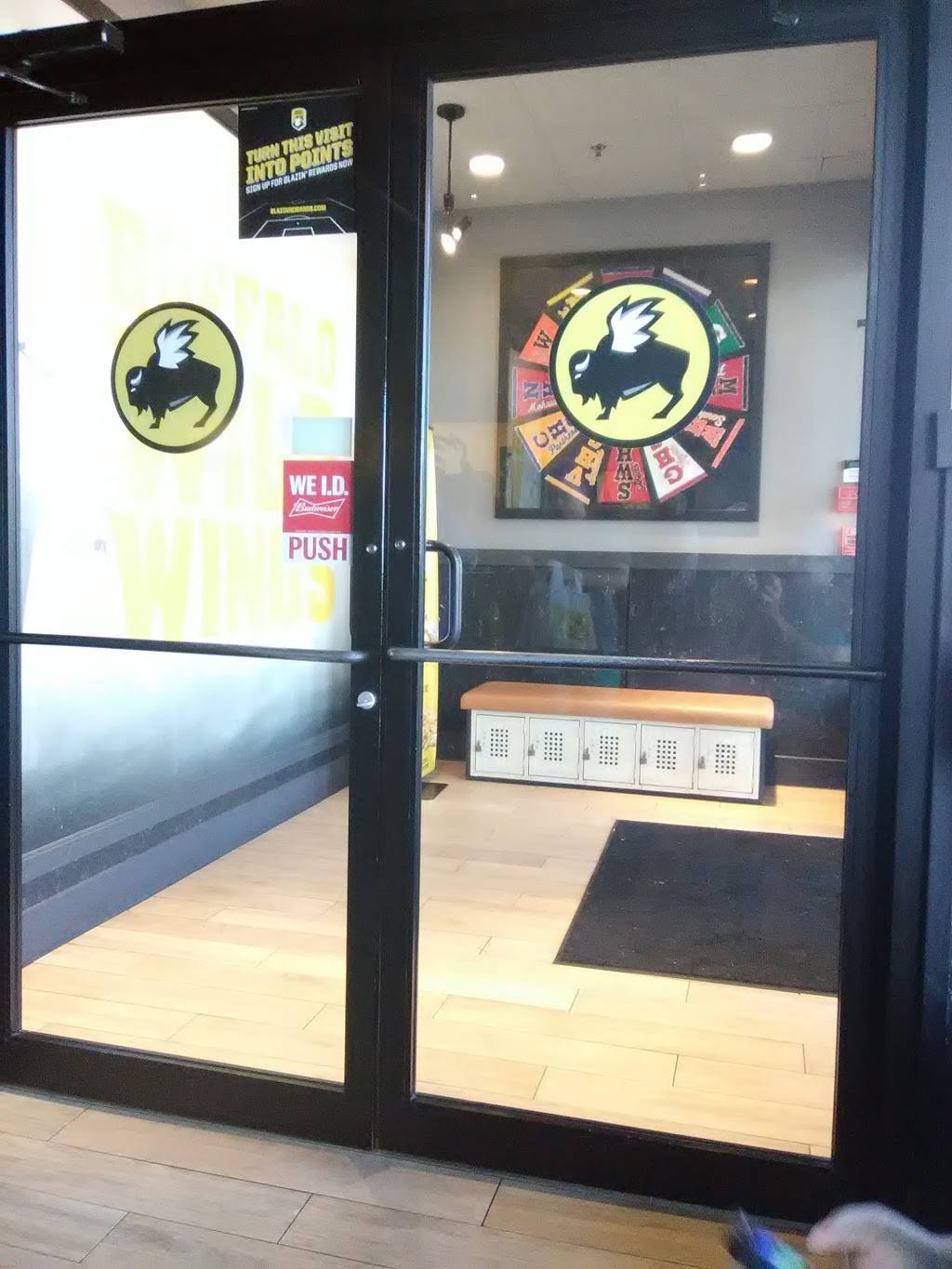 Buffalo Wild Wings | restaurant | 1611 Chillicothe St, Portsmouth, OH 45662, USA | 7403551299 OR +1 740-355-1299