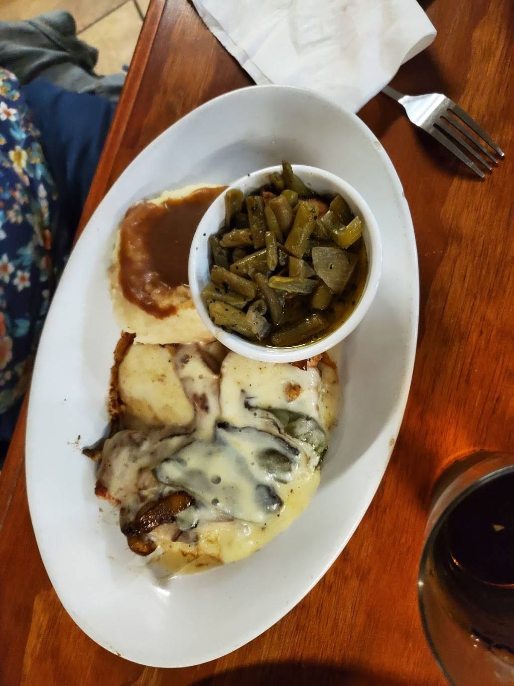 The Porch Light Grill | restaurant | 37306 Perkins Rd, Prairieville, LA 70769, USA | 2257446704 OR +1 225-744-6704