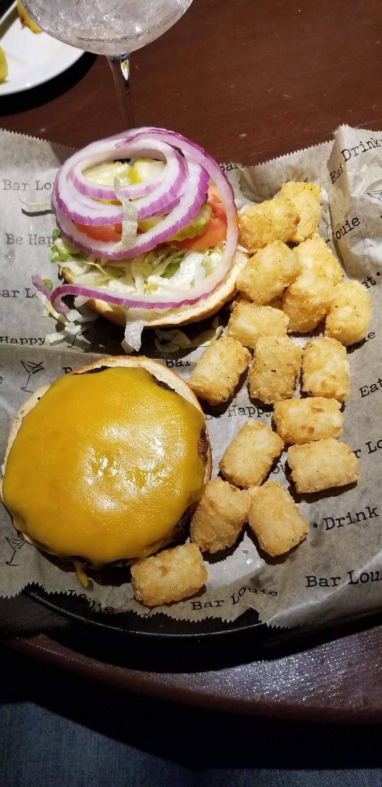 Bar Louie - Southpark Mall | night club | 10 Southpark Center, Strongsville, OH 44136, USA | 4407835710 OR +1 440-783-5710