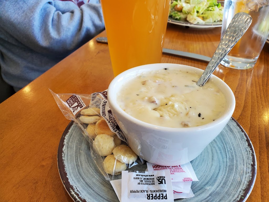 Chinooks Seafood Grill | restaurant | 1501 NW 40th Pl, Lincoln City, OR 97367, USA | 5415574306 OR +1 541-557-4306