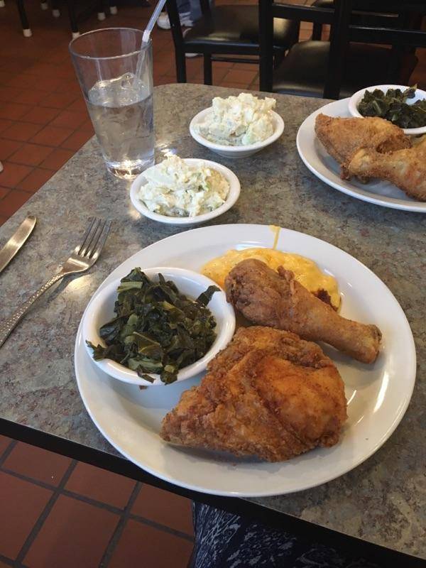 Chriss Southern Connection | restaurant | 450 Madison Ave, Albany, NY 12208, USA | 5189492000 OR +1 518-949-2000