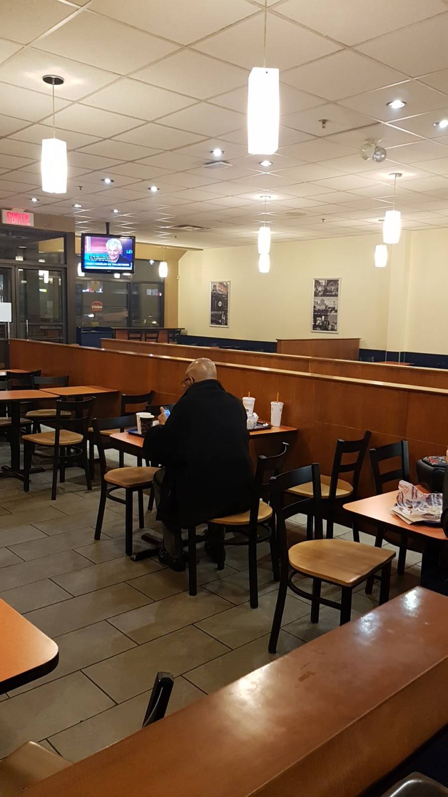 Harveys | restaurant | 4247 Rue Jean-Talon, Saint-Léonard, QC H1S 1J9, Canada | 5143743440 OR +1 514-374-3440