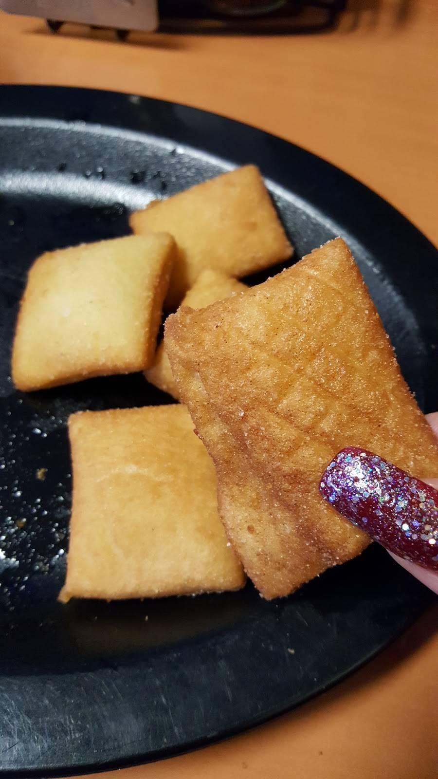 Shakeys Pizza Parlor | restaurant | 2023 East Cesar E Chavez Avenue, Los Angeles, CA 90033, USA | 3232639177 OR +1 323-263-9177