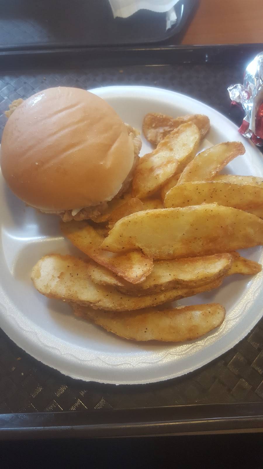 KFC | restaurant | 1395 Atwater Blvd, Atwater, CA 95301, USA | 2093588511 OR +1 209-358-8511