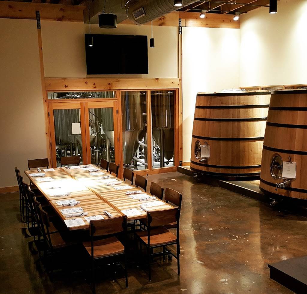 Elkmont Exchange Brewery & Eating House | restaurant | 745 N Broadway #7202, Knoxville, TN 37917, USA | 8652497904 OR +1 865-249-7904