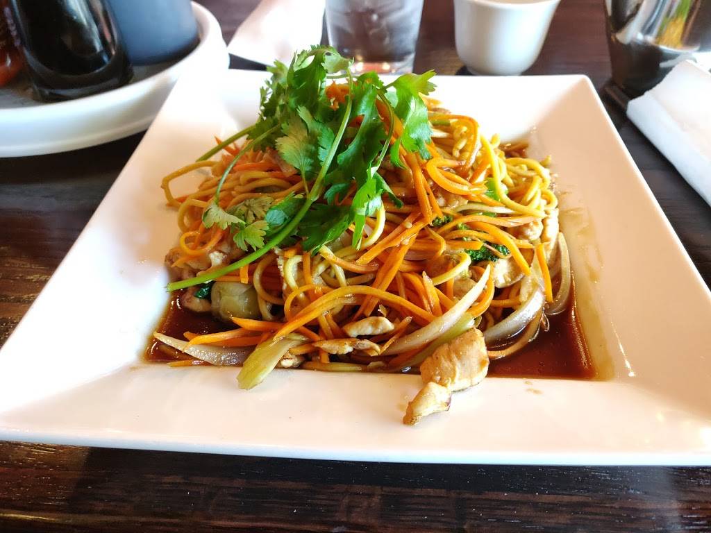 Pho Huong Viet | restaurant | 3175 1232 South, Hover St C-200, Longmont, CO 80501, USA | 7206004602 OR +1 720-600-4602