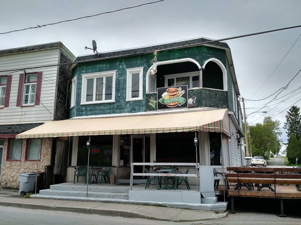La Taverne | restaurant | 365 Rue Tessier E, Saint-Casimir, QC G0A 3L0, Canada | 4183392422 OR +1 418-339-2422