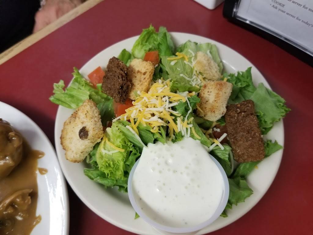 Red Maple Eatery | restaurant | 12 Robertson Rd, Luck, WI 54853, USA | 7154728987 OR +1 715-472-8987