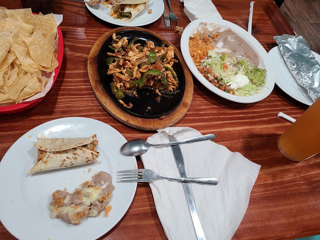 Restaurant Bar Mar y Tierra Seafood & Grill | restaurant | 1900 W 3rd St, Little Rock, AR 72205, USA | 5014763336 OR +1 501-476-3336