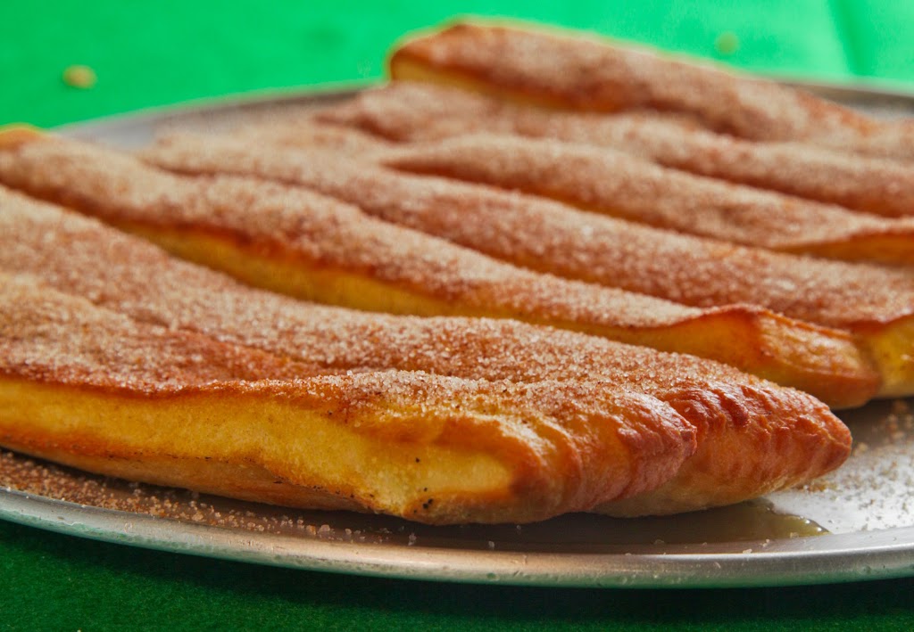 BJs Pizza House | meal delivery | 902 Versailles Blvd, Alexandria, LA 71303, USA | 3184484104 OR +1 318-448-4104