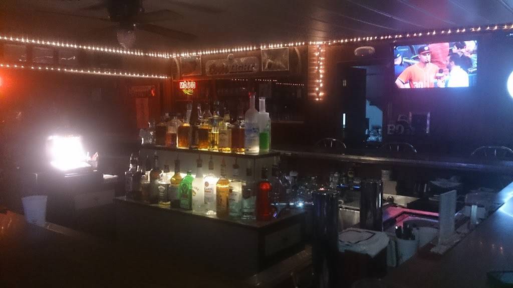 Tuggies Tavern | restaurant | 1300 Tuggies Rd, Pasadena, MD 21122, USA | 4102553304 OR +1 410-255-3304