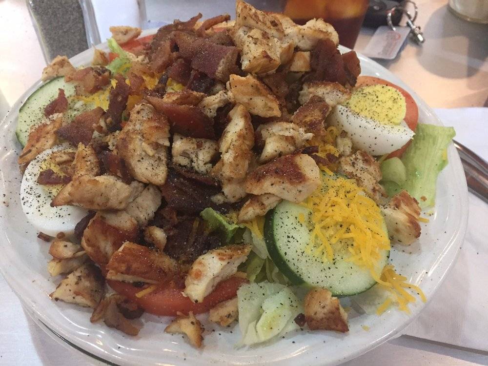 Bayside Dimitris Family Dining | restaurant | 35256 23 Mile Rd, New Baltimore, MI 48047, USA | 5866843428 OR +1 586-684-3428