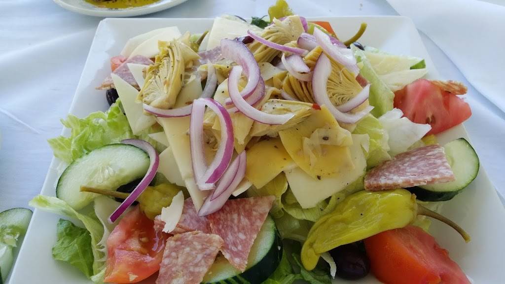 Old Tavernier Restaurant & Lounge | night club | 90311 Old Hwy, Tavernier, FL 33070, USA | 3058526012 OR +1 305-852-6012