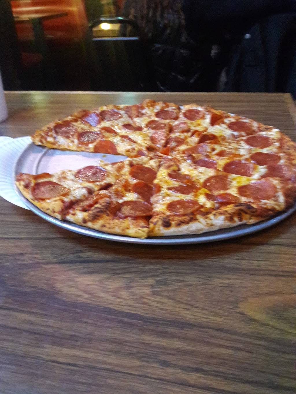 Game Time Pizza Palace | restaurant | 1584 N First St, Fresno, CA 93703, USA | 5592378272 OR +1 559-237-8272