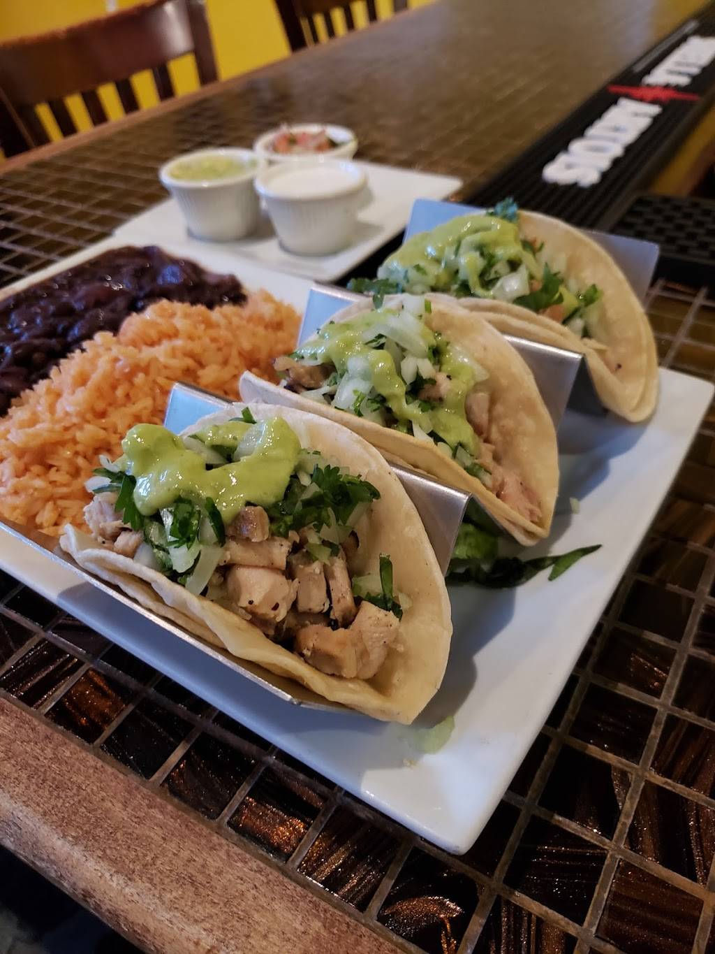 Xochitl Taqueria | restaurant | 1015 Fulton St, Brooklyn, NY 11238, USA | 7188572424 OR +1 718-857-2424