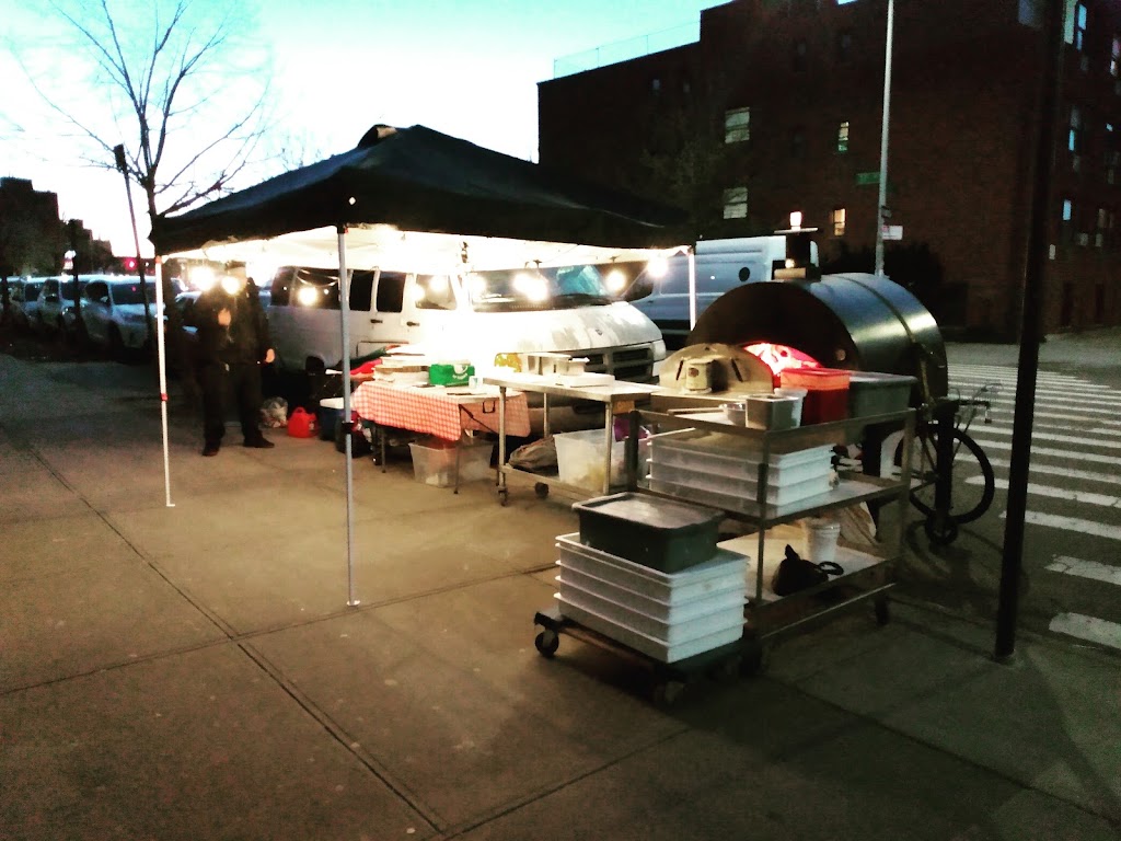 Tauro Wood Fired Pizza | meal takeaway | 75-110 37th Ave, Queens, NY 11372, USA | 3473032744 OR +1 347-303-2744