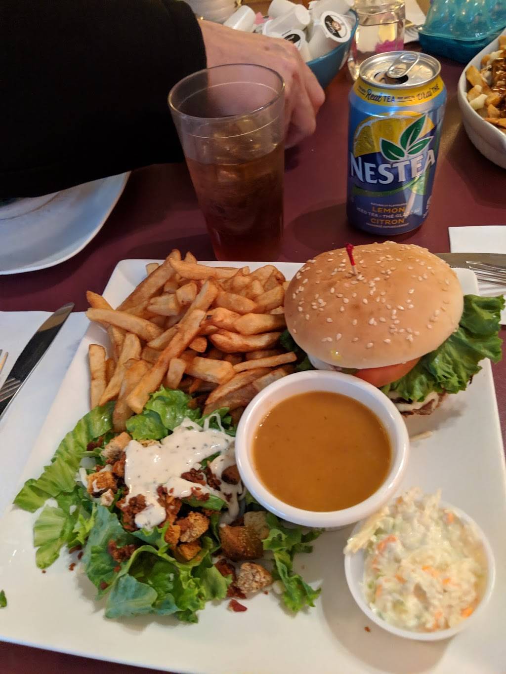 Restaurant Lachapelle | restaurant | 454 Route 105, Kazabazua, QC J0X 1X0, Canada | 8194675568 OR +1 819-467-5568