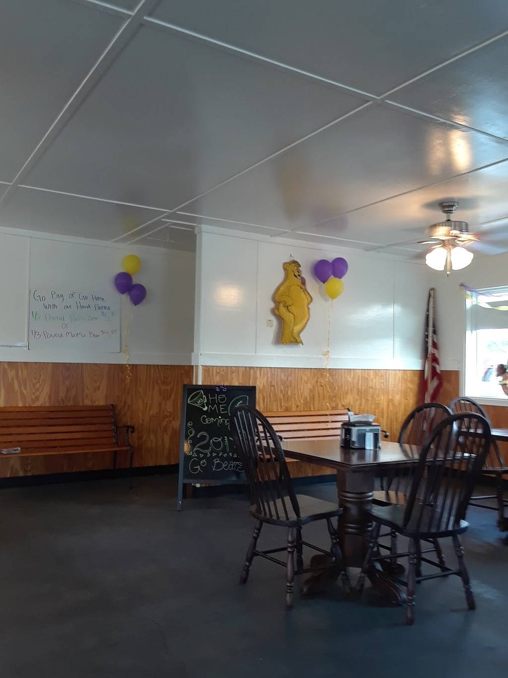 Bear Den | restaurant | 140 George Wallace Park Dr, Lexington, AL 35648, USA | 2562295599 OR +1 256-229-5599