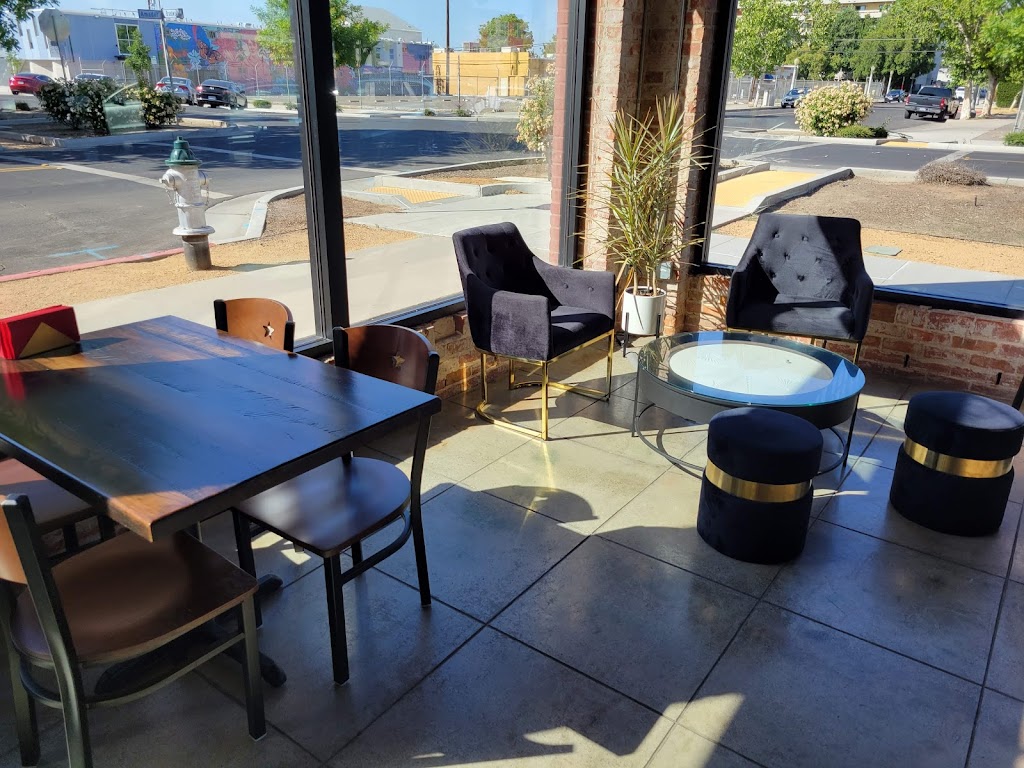 South of Shaw Beer Company | restaurant | 1755 Broadway St #107, Fresno, CA 93721, USA | 5597249356 OR +1 559-724-9356