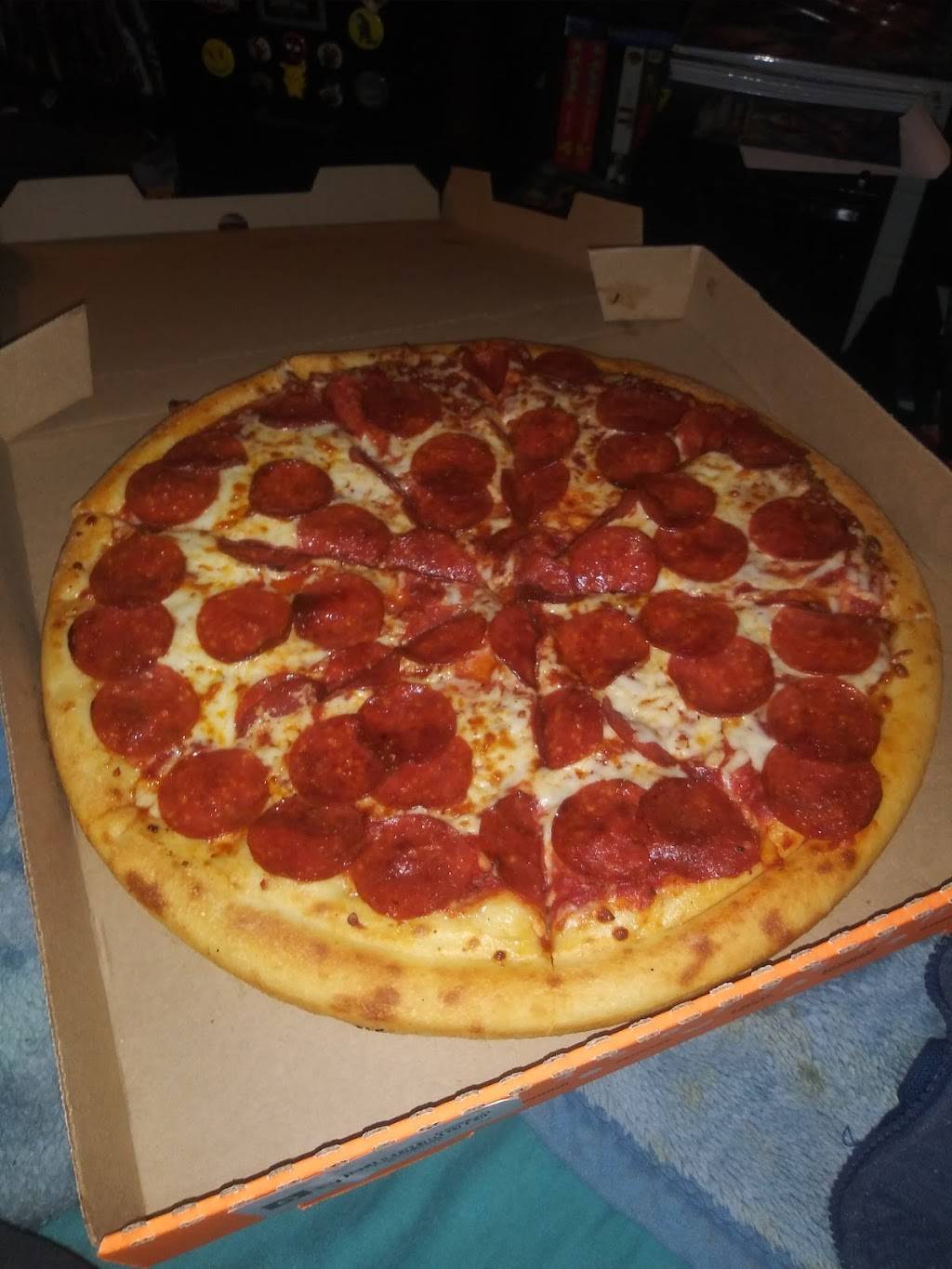 Little Caesars Pizza | meal takeaway | 7076 E Golf Links Rd, Tucson, AZ 85730, USA | 5207474956 OR +1 520-747-4956