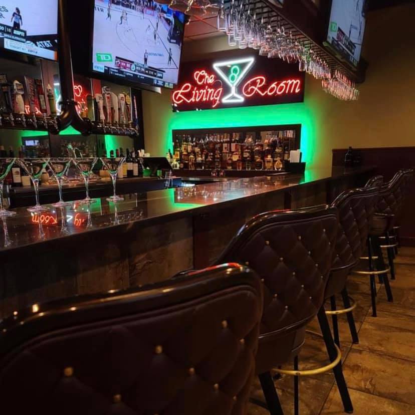 The Living Room Tavern | restaurant | 5000 E Market St, Warren, OH 44484, USA | 3304699081 OR +1 330-469-9081