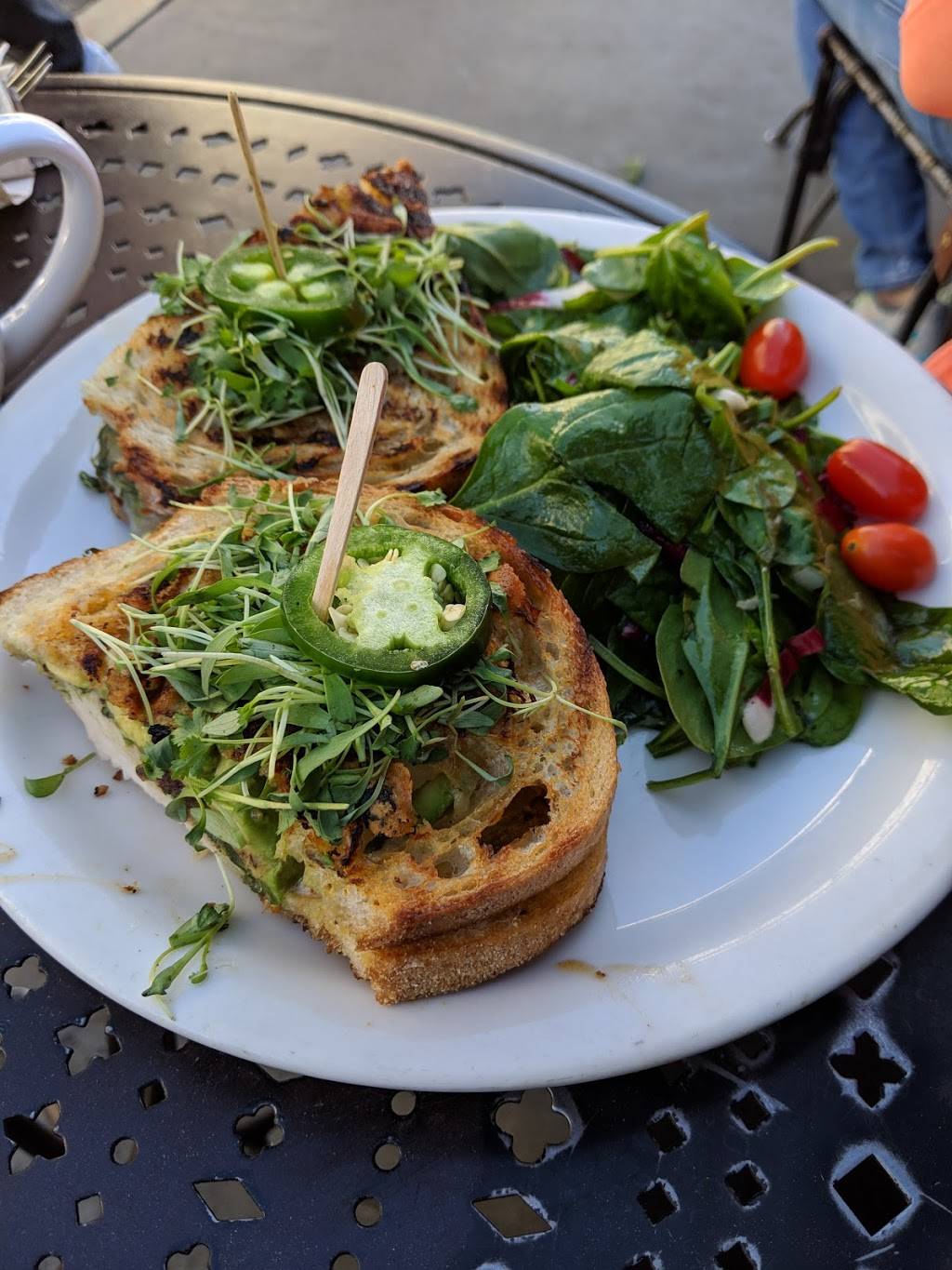 Urth Caffé | cafe | 451 S Hewitt St, Los Angeles, CA 90013, USA | 2137974534 OR +1 213-797-4534