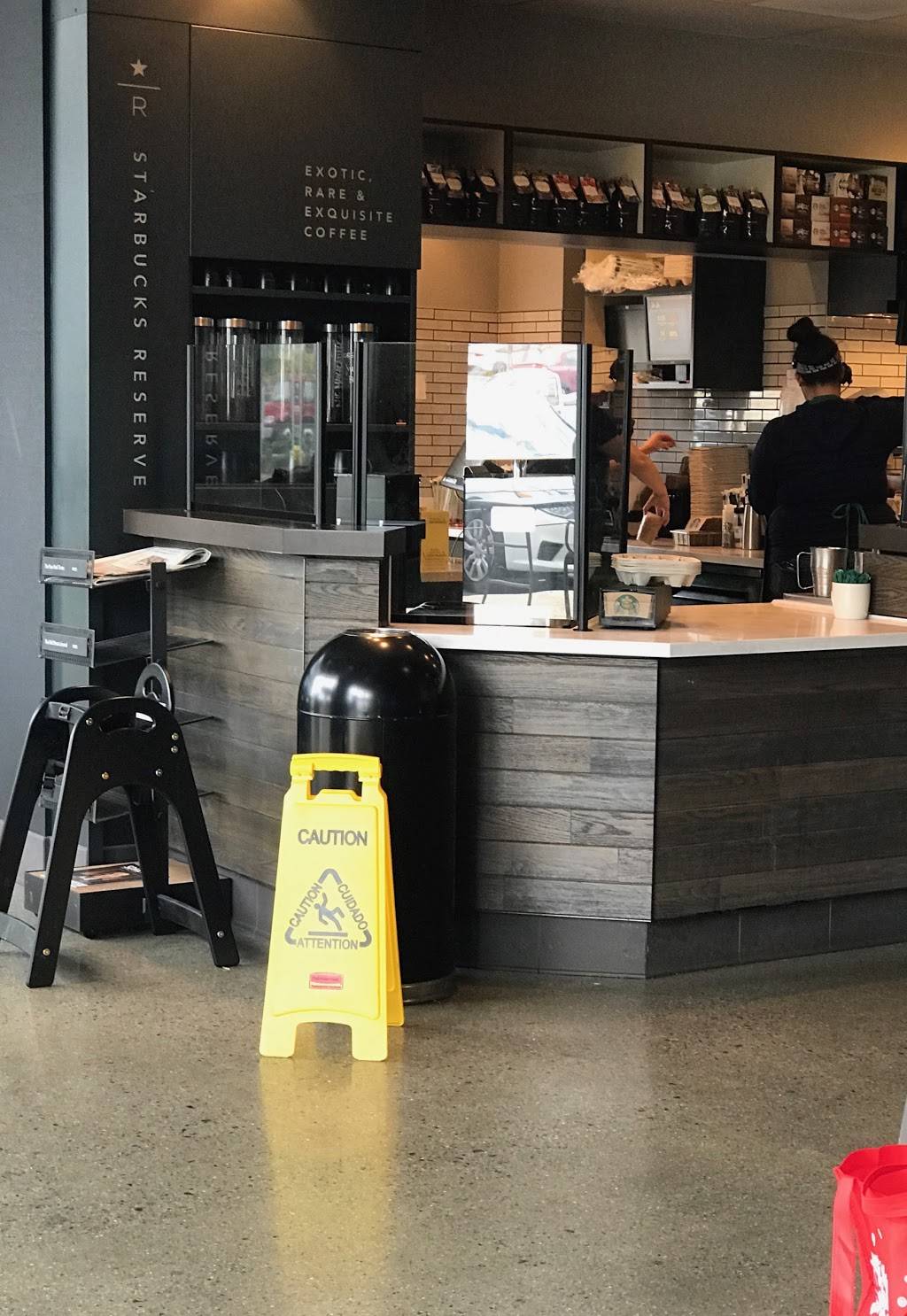 Starbucks | cafe | 17135 Camino Del Sur #105, San Diego, CA 92127, USA | 4422570738 OR +1 442-257-0738