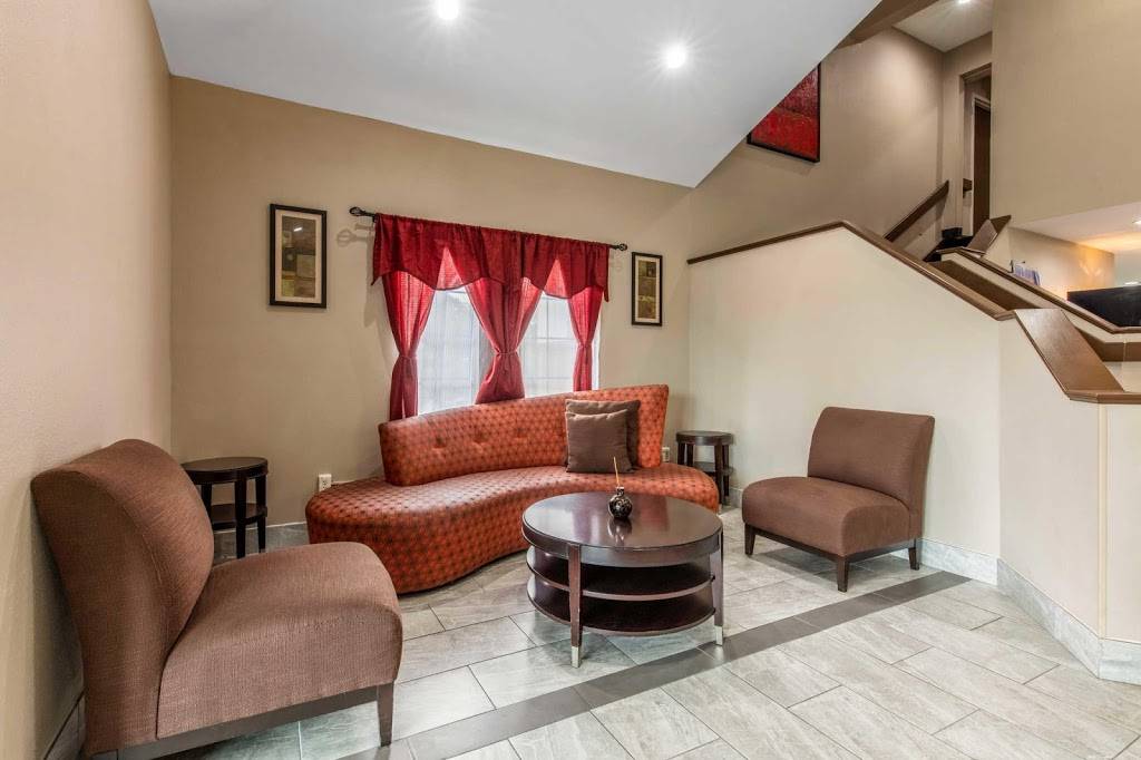 Rodeway Inn | restaurant | 5119 American Way, Memphis, TN 38115, USA | 9013634800 OR +1 901-363-4800